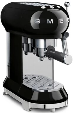 Smeg ECF01 Espresso Machine