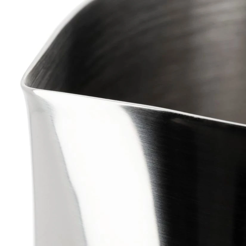 Fellow Eddy Milk Steaming Pitcher 530 Ml 6 Fellow Eddy Milk Steaming Pitcher 530 Ml - Image 4