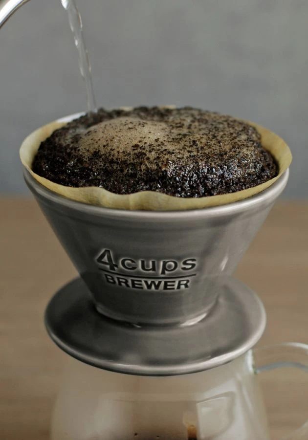 Kinto SCS Brewer Ceramic Coffee Dripper 4 Cups 4 Kinto SCS Brewer Ceramic Coffee Dripper 4 Cups - Image 2